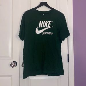 Nike sportswear t shirt